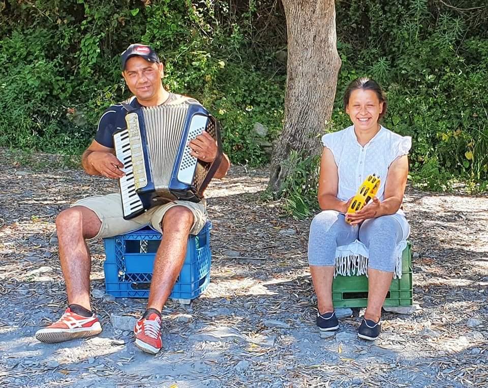 local accordion player
