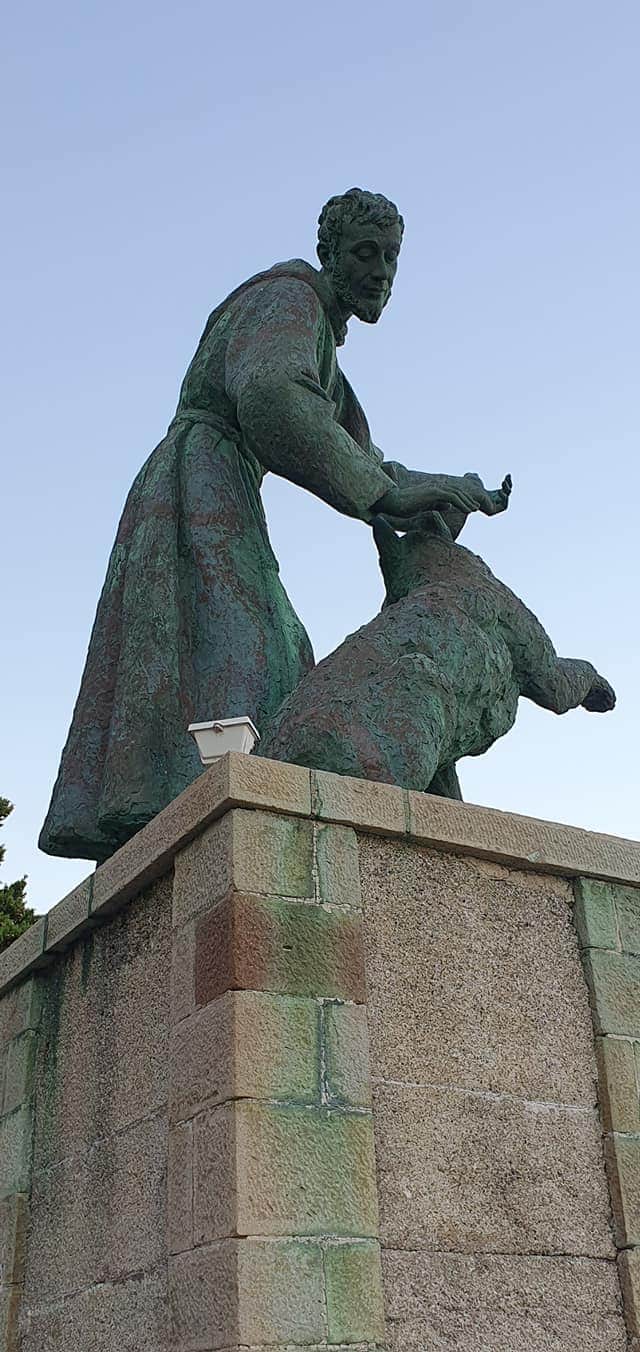 statue of bendetto d'assisi