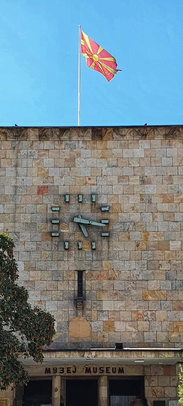 clock stopped by earthquake