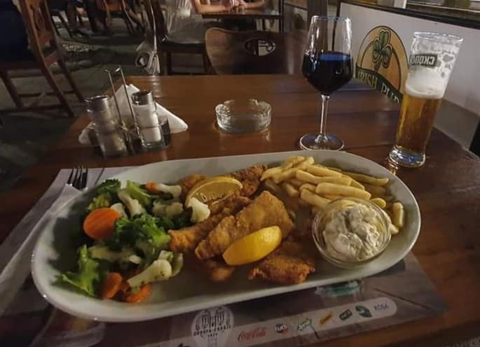 restaurant boat hotel